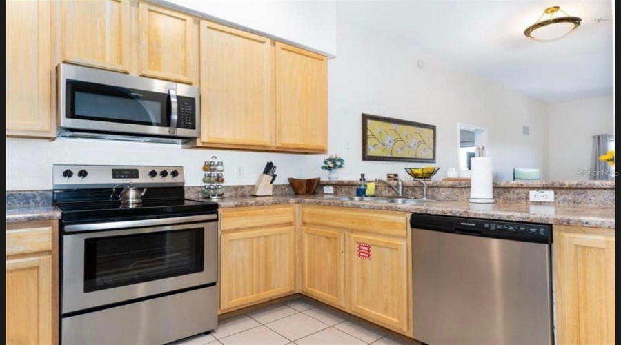 KISSIMMEE, Florida 34747, 3 Bedrooms Bedrooms, ,2 BathroomsBathrooms,Residential,For Sale,TREASURE TROVE,MFRO6284004