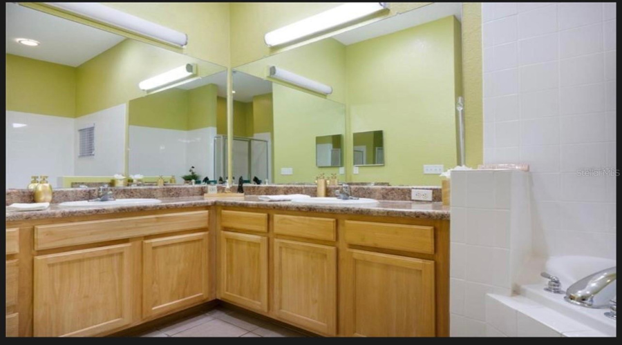 KISSIMMEE, Florida 34747, 3 Bedrooms Bedrooms, ,2 BathroomsBathrooms,Residential,For Sale,TREASURE TROVE,MFRO6284004
