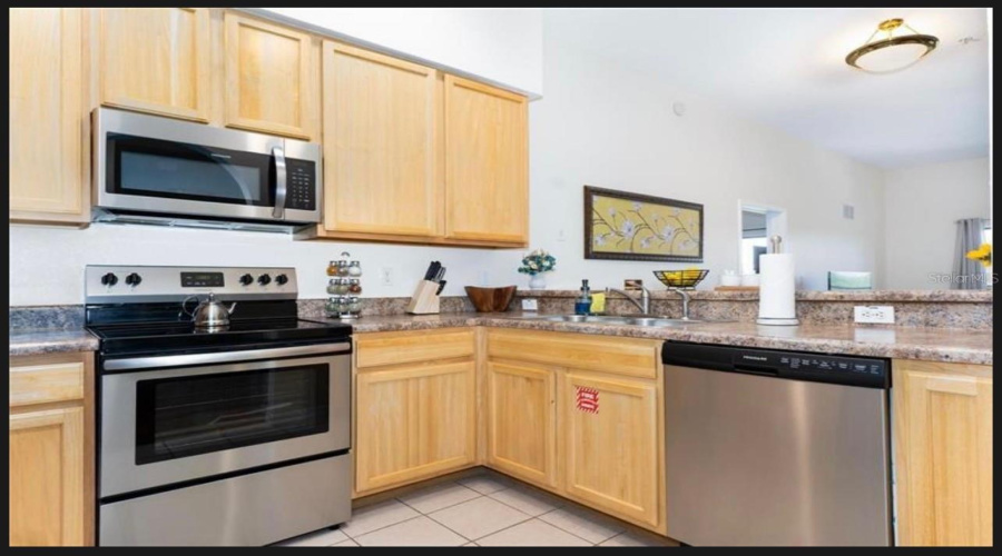 KISSIMMEE, Florida 34747, 3 Bedrooms Bedrooms, ,2 BathroomsBathrooms,Residential,For Sale,TREASURE TROVE,MFRO6284004