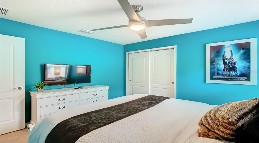 KISSIMMEE, Florida 34747, 8 Bedrooms Bedrooms, ,6 BathroomsBathrooms,Residential,For Sale,LIMA,0,MFRO6283888