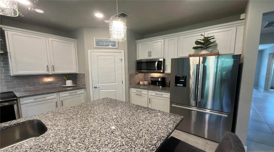 KISSIMMEE, Florida 34746, 3 Bedrooms Bedrooms, ,2 BathroomsBathrooms,Residential,For Sale,ROYAL POINT,0,MFRO6280136