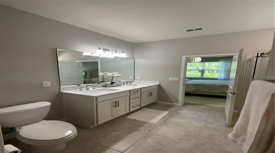 KISSIMMEE, Florida 34746, 3 Bedrooms Bedrooms, ,2 BathroomsBathrooms,Residential,For Sale,ROYAL POINT,0,MFRO6280136