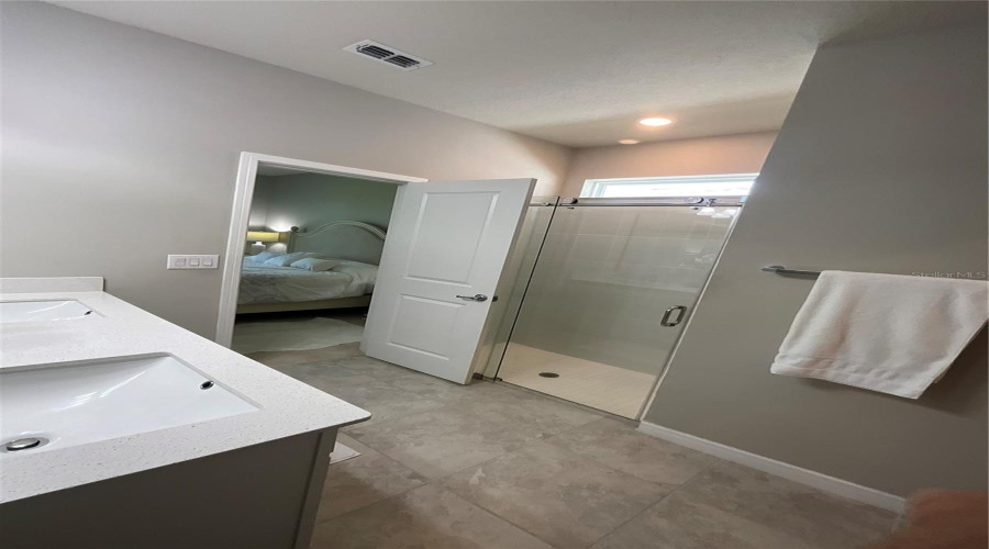 KISSIMMEE, Florida 34746, 3 Bedrooms Bedrooms, ,2 BathroomsBathrooms,Residential,For Sale,ROYAL POINT,0,MFRO6280136