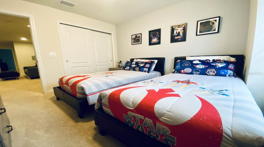 KISSIMMEE, Florida 34747, 5 Bedrooms Bedrooms, ,4 BathroomsBathrooms,Residential,For Sale,ADRIATICO,MFRS5121472