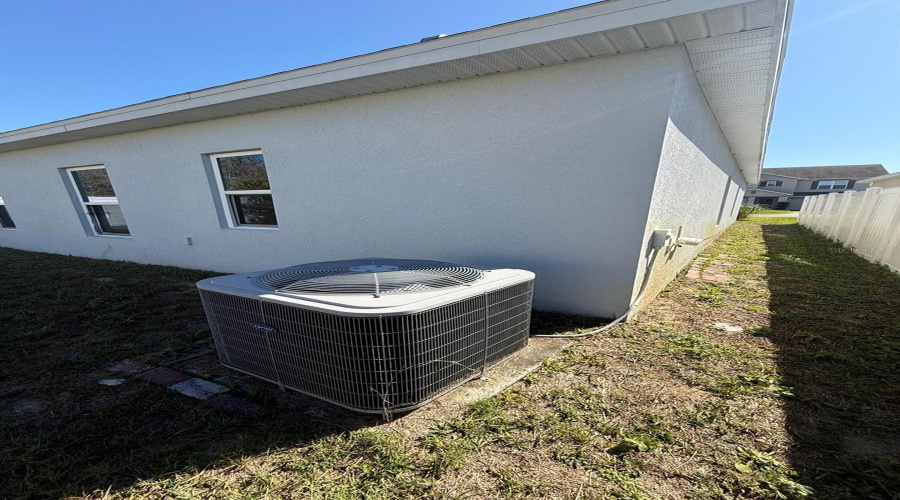 DAVENPORT, Florida 33837, 4 Bedrooms Bedrooms, ,2 BathroomsBathrooms,Residential,For Sale,SAMUEL,0,MFRO6283986