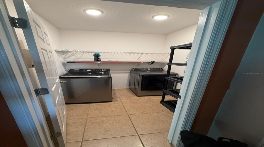 DAVENPORT, Florida 33837, 4 Bedrooms Bedrooms, ,2 BathroomsBathrooms,Residential,For Sale,SAMUEL,0,MFRO6283986