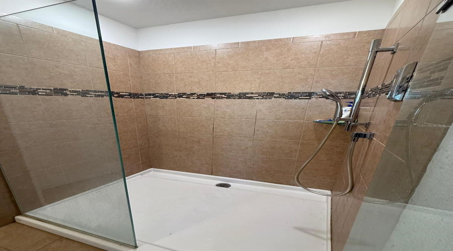 DAVENPORT, Florida 33837, 4 Bedrooms Bedrooms, ,2 BathroomsBathrooms,Residential,For Sale,SAMUEL,0,MFRO6283986