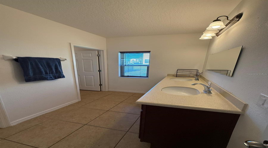 DAVENPORT, Florida 33837, 4 Bedrooms Bedrooms, ,2 BathroomsBathrooms,Residential,For Sale,SAMUEL,0,MFRO6283986