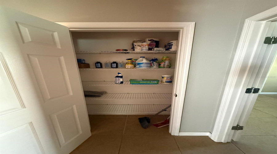 DAVENPORT, Florida 33837, 4 Bedrooms Bedrooms, ,2 BathroomsBathrooms,Residential,For Sale,SAMUEL,0,MFRO6283986