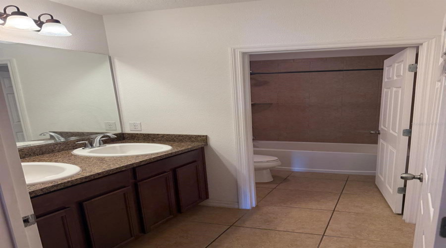 DAVENPORT, Florida 33837, 4 Bedrooms Bedrooms, ,2 BathroomsBathrooms,Residential,For Sale,SAMUEL,0,MFRO6283986
