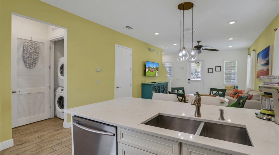 KISSIMMEE, Florida 34747, 2 Bedrooms Bedrooms, ,2 BathroomsBathrooms,Residential,For Sale,FLIP FLOP,0,MFRO6284320