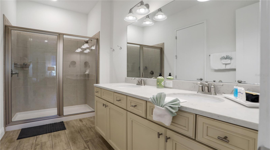 KISSIMMEE, Florida 34747, 2 Bedrooms Bedrooms, ,2 BathroomsBathrooms,Residential,For Sale,FLIP FLOP,0,MFRO6284320