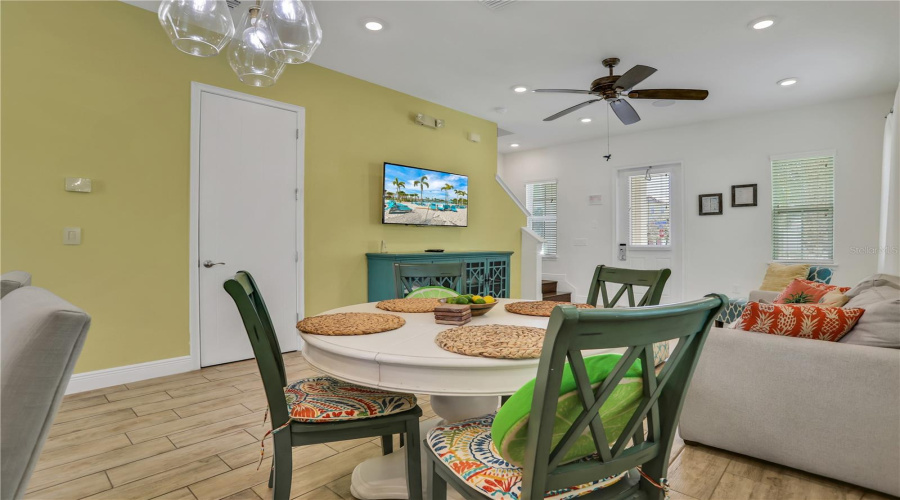 KISSIMMEE, Florida 34747, 2 Bedrooms Bedrooms, ,2 BathroomsBathrooms,Residential,For Sale,FLIP FLOP,0,MFRO6284320