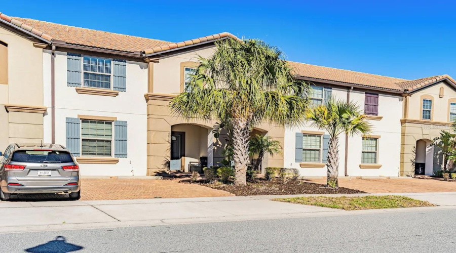 KISSIMMEE, Florida 34747, 5 Bedrooms Bedrooms, ,4 BathroomsBathrooms,Residential,For Sale,GENEVE,0,MFRO6284623