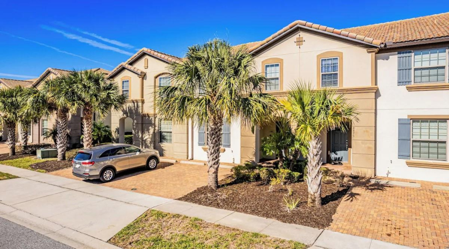 KISSIMMEE, Florida 34747, 5 Bedrooms Bedrooms, ,4 BathroomsBathrooms,Residential,For Sale,GENEVE,0,MFRO6284623