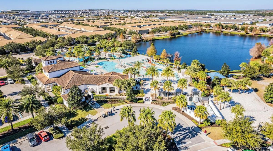 KISSIMMEE, Florida 34747, 5 Bedrooms Bedrooms, ,4 BathroomsBathrooms,Residential,For Sale,GENEVE,0,MFRO6284623