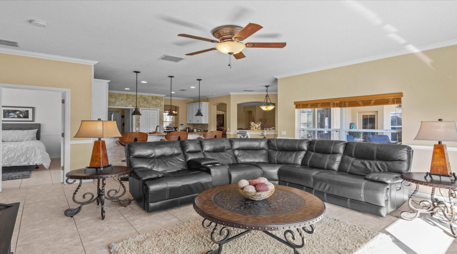 KISSIMMEE, Florida 34746, 4 Bedrooms Bedrooms, ,3 BathroomsBathrooms,Residential,For Sale,NAVIGATOR,0,MFRO6284777