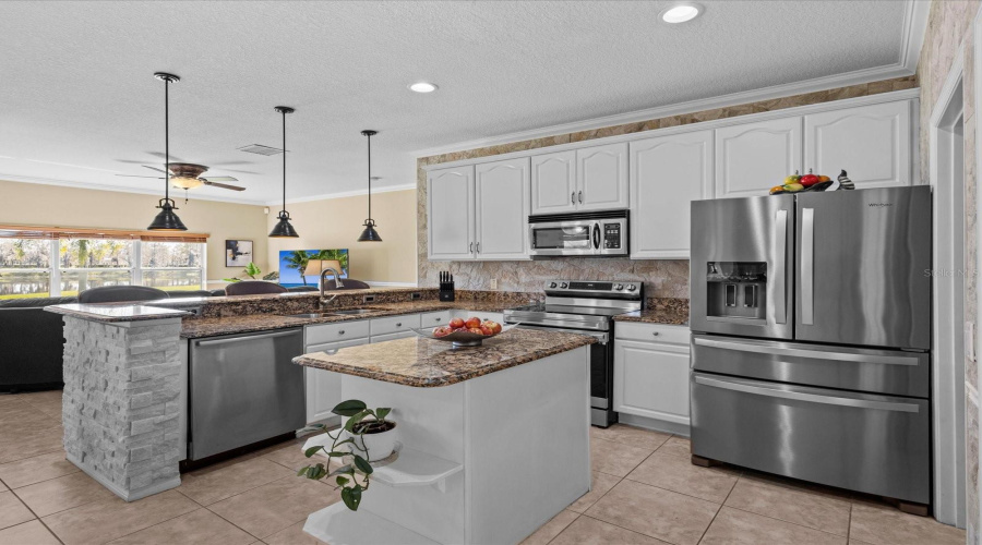 KISSIMMEE, Florida 34746, 4 Bedrooms Bedrooms, ,3 BathroomsBathrooms,Residential,For Sale,NAVIGATOR,0,MFRO6284777