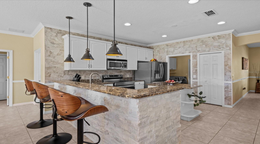 KISSIMMEE, Florida 34746, 4 Bedrooms Bedrooms, ,3 BathroomsBathrooms,Residential,For Sale,NAVIGATOR,0,MFRO6284777