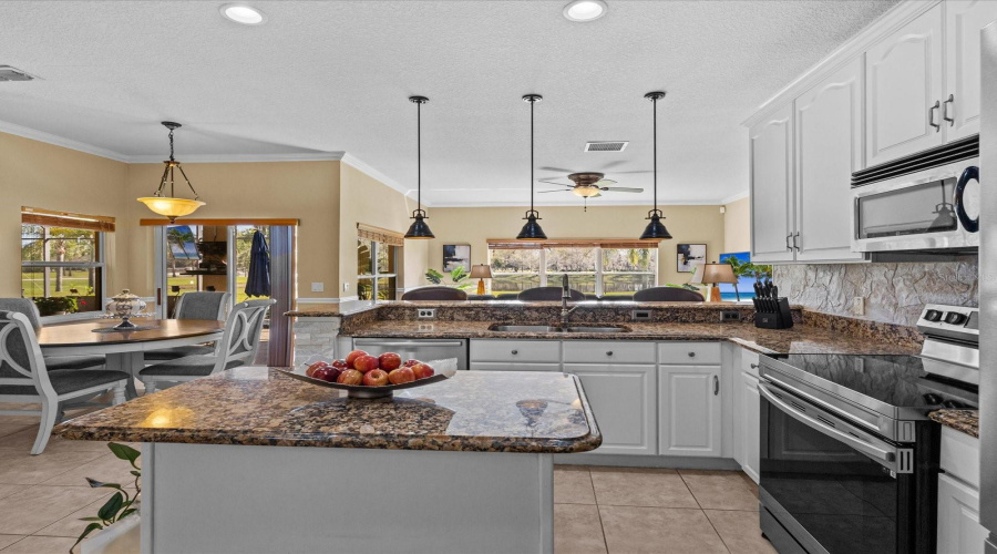 KISSIMMEE, Florida 34746, 4 Bedrooms Bedrooms, ,3 BathroomsBathrooms,Residential,For Sale,NAVIGATOR,0,MFRO6284777