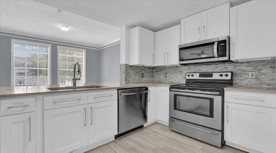 KISSIMMEE, Florida 34747, 3 Bedrooms Bedrooms, ,2 BathroomsBathrooms,Residential,For Sale,LONG IRON,MFRO6284487