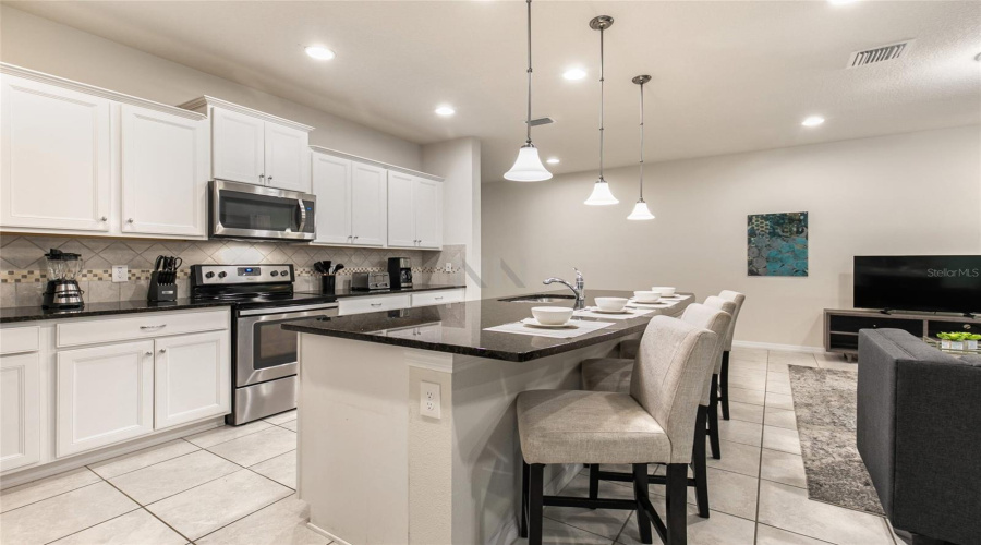 KISSIMMEE, Florida 34747, 4 Bedrooms Bedrooms, ,3 BathroomsBathrooms,Residential,For Sale,ADRIATICO,MFRO6285774