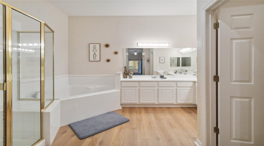 DAVENPORT, Florida 33897, 3 Bedrooms Bedrooms, ,2 BathroomsBathrooms,Residential,For Sale,LUCAYA,0,MFRS5121546