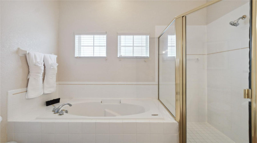 DAVENPORT, Florida 33897, 3 Bedrooms Bedrooms, ,2 BathroomsBathrooms,Residential,For Sale,LUCAYA,0,MFRS5121546