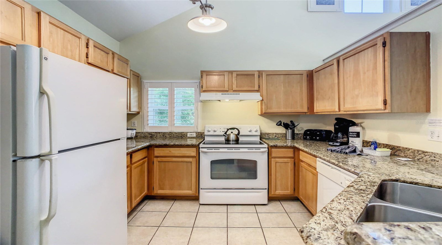 KISSIMMEE, Florida 34746, 2 Bedrooms Bedrooms, ,2 BathroomsBathrooms,Residential,For Sale,BONFIRE BEACH,0,MFRO6285227