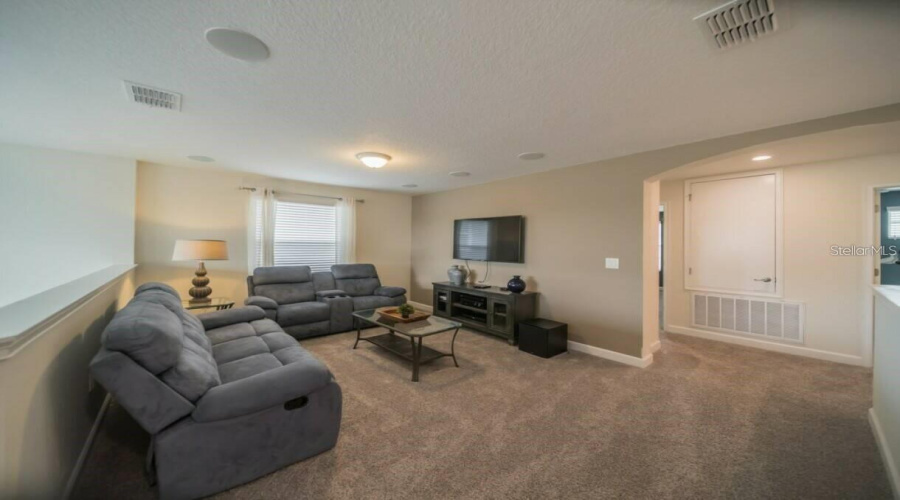 DAVENPORT, Florida 33896, 5 Bedrooms Bedrooms, ,5 BathroomsBathrooms,Residential,For Sale,MOON VALLEY,0,MFRS5121268