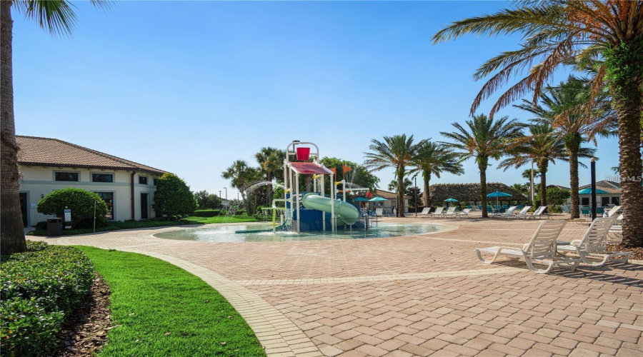 DAVENPORT, Florida 33896, 5 Bedrooms Bedrooms, ,5 BathroomsBathrooms,Residential,For Sale,MOON VALLEY,0,MFRS5121268