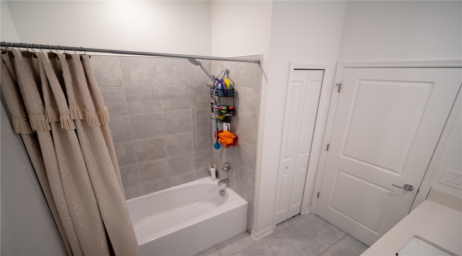 KISSIMMEE, Florida 34746, 4 Bedrooms Bedrooms, ,2 BathroomsBathrooms,Residential,For Sale,LITTLE OWL,0,MFRS5121596