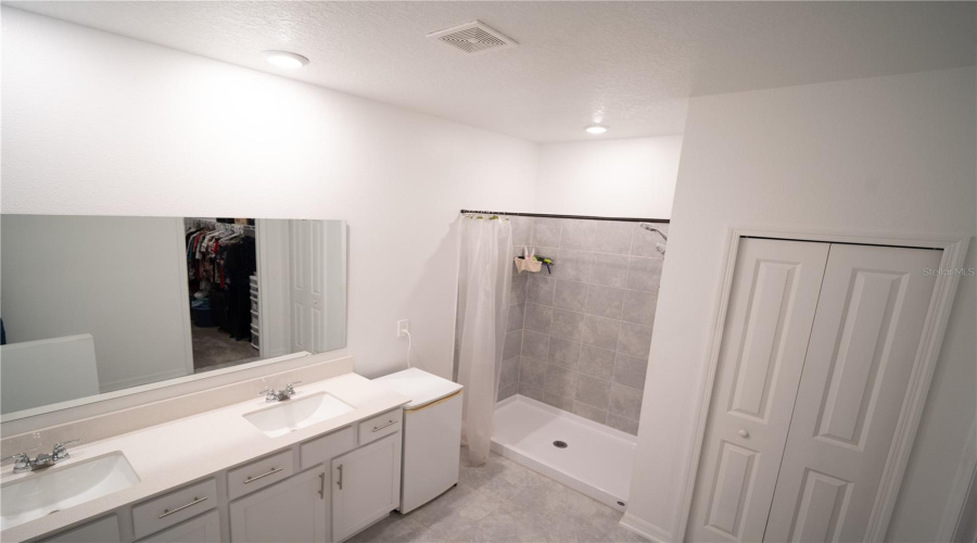 KISSIMMEE, Florida 34746, 4 Bedrooms Bedrooms, ,2 BathroomsBathrooms,Residential,For Sale,LITTLE OWL,0,MFRS5121596