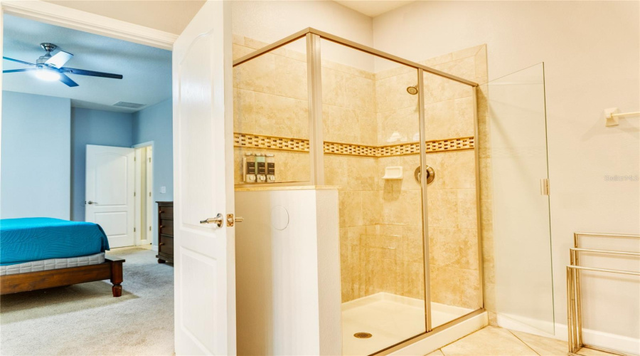 DAVENPORT, Florida 33896, 8 Bedrooms Bedrooms, ,5 BathroomsBathrooms,Residential,For Sale,WEDGE,0,MFRS5121423