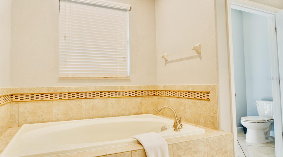 DAVENPORT, Florida 33896, 8 Bedrooms Bedrooms, ,5 BathroomsBathrooms,Residential,For Sale,WEDGE,0,MFRS5121423