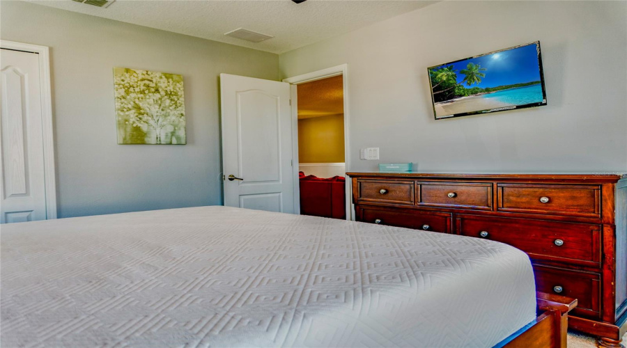 DAVENPORT, Florida 33896, 8 Bedrooms Bedrooms, ,5 BathroomsBathrooms,Residential,For Sale,WEDGE,0,MFRS5121423