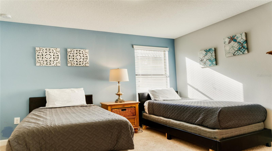 DAVENPORT, Florida 33896, 8 Bedrooms Bedrooms, ,5 BathroomsBathrooms,Residential,For Sale,WEDGE,0,MFRS5121423