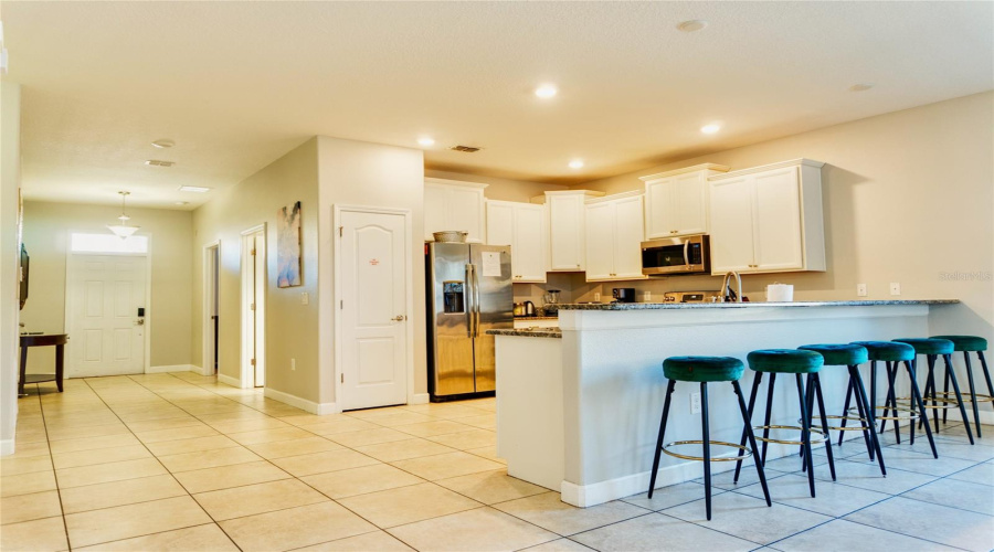 DAVENPORT, Florida 33896, 8 Bedrooms Bedrooms, ,5 BathroomsBathrooms,Residential,For Sale,WEDGE,0,MFRS5121423