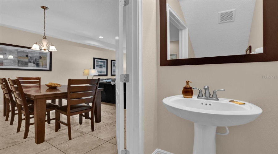 DAVENPORT, Florida 33896, 3 Bedrooms Bedrooms, ,2 BathroomsBathrooms,Residential,For Sale,ROSEVILLE,0,MFRO6283302