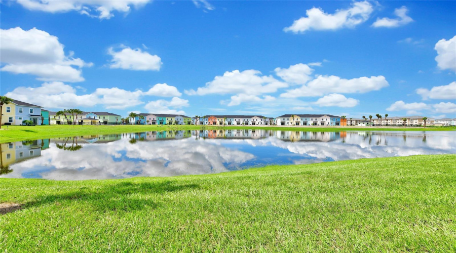 Kissimmee, Florida 34747, 8 Bedrooms Bedrooms, ,9 Bathroomsbathrooms,Residential,For Sale,Surf,Mfrs5120799