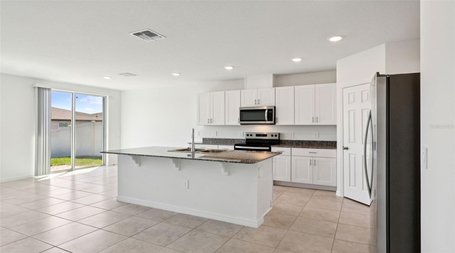 DAVENPORT, Florida 33837, 4 Bedrooms Bedrooms, ,3 BathroomsBathrooms,Residential,For Sale,WHITE TAIL,0,MFRO6286113