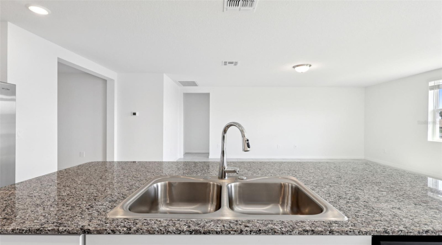 DAVENPORT, Florida 33837, 4 Bedrooms Bedrooms, ,3 BathroomsBathrooms,Residential,For Sale,WHITE TAIL,0,MFRO6286113