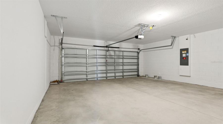 DAVENPORT, Florida 33837, 4 Bedrooms Bedrooms, ,3 BathroomsBathrooms,Residential,For Sale,WHITE TAIL,0,MFRO6286113