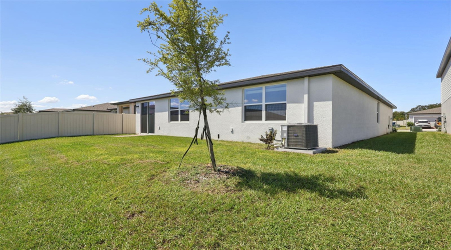 DAVENPORT, Florida 33837, 4 Bedrooms Bedrooms, ,3 BathroomsBathrooms,Residential,For Sale,WHITE TAIL,0,MFRO6286113