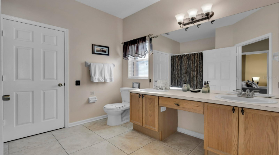 KISSIMMEE, Florida 34747, 4 Bedrooms Bedrooms, ,3 BathroomsBathrooms,Residential,For Sale,FAN PALM,MFRO6259938