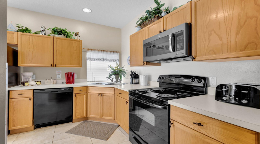 KISSIMMEE, Florida 34747, 4 Bedrooms Bedrooms, ,3 BathroomsBathrooms,Residential,For Sale,FAN PALM,MFRO6259938