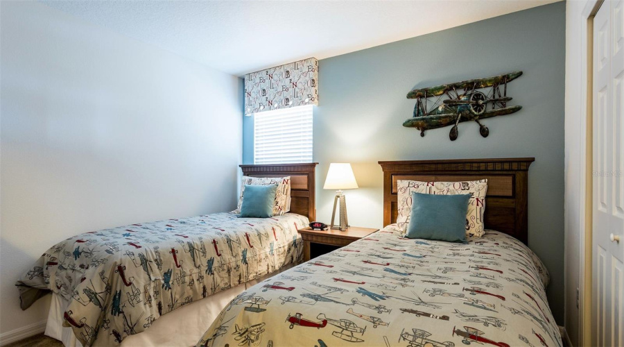 DAVENPORT, Florida 33837, 6 Bedrooms Bedrooms, ,5 BathroomsBathrooms,Residential,For Sale,CROFTON,0,MFRS5120801