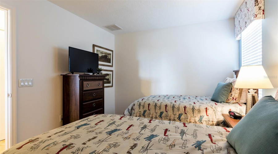 DAVENPORT, Florida 33837, 6 Bedrooms Bedrooms, ,5 BathroomsBathrooms,Residential,For Sale,CROFTON,0,MFRS5120801