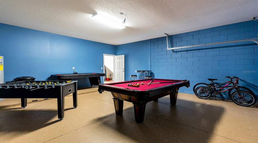DAVENPORT, Florida 33837, 6 Bedrooms Bedrooms, ,5 BathroomsBathrooms,Residential,For Sale,CROFTON,0,MFRS5120801