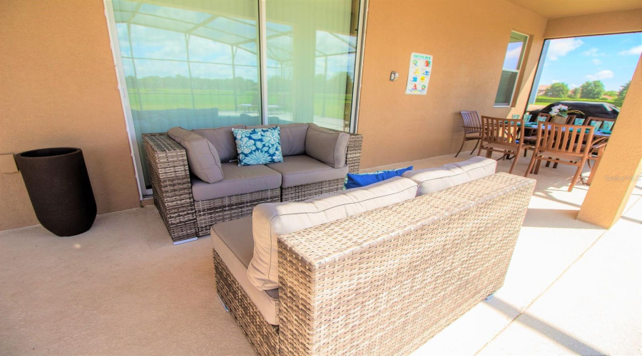 DAVENPORT, Florida 33837, 6 Bedrooms Bedrooms, ,5 BathroomsBathrooms,Residential,For Sale,CROFTON,0,MFRS5120801